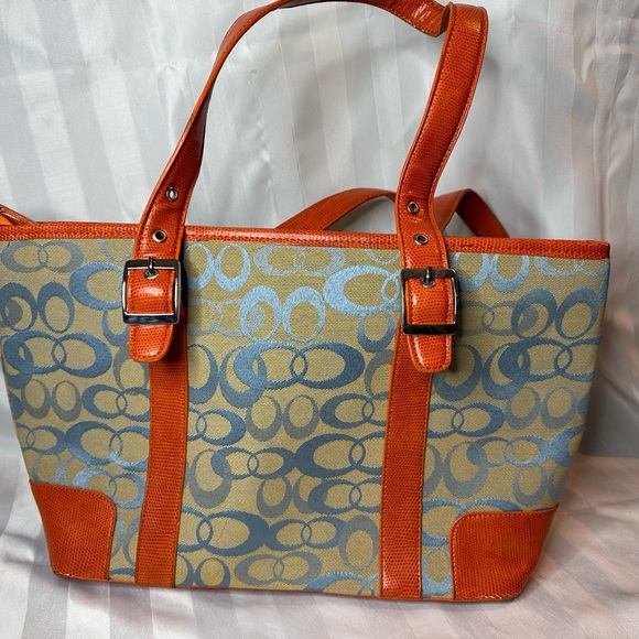 Tan and Orange Handbag with Adjustable Straps - Picture 11 of 12